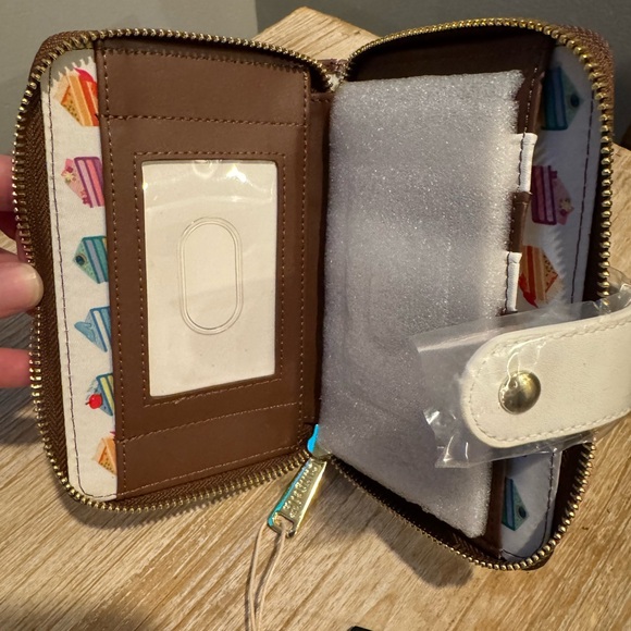 Disney Loungefly Princess Cakes Zip Around Wallet - Picture 8 of 9